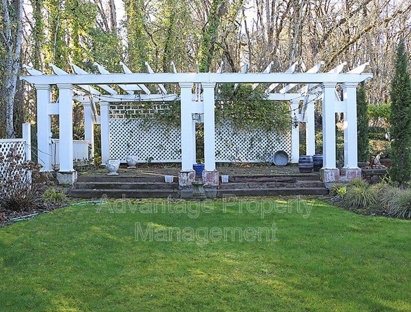 Corvallis House: 795 SW Hanson Street