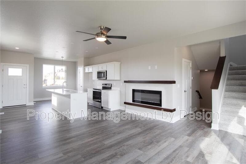 Waukee House: 720 Southeast Drumlin Drive