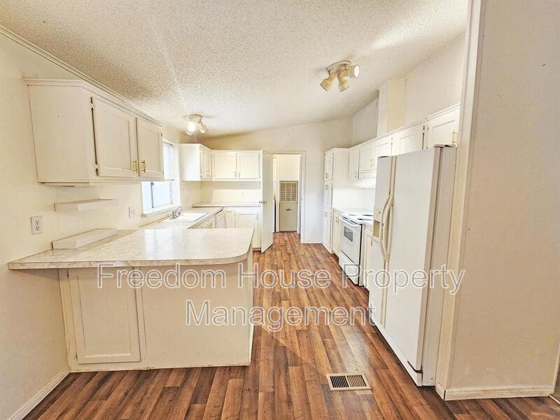 Pahrump House: 1441 West Betty Avenue