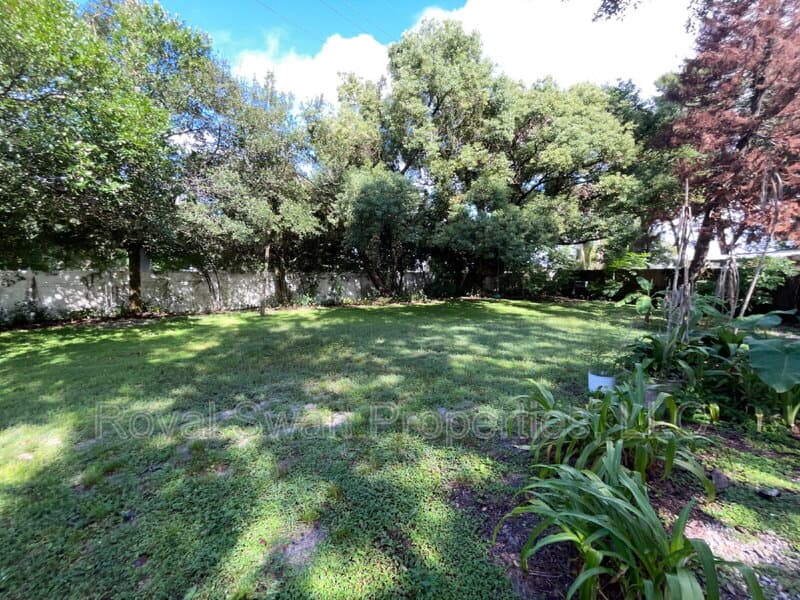 Auburndale House: 222 Lakeview Drive