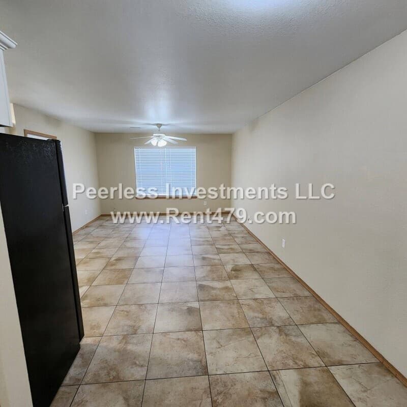 Springdale Townhome: 844-A Lariat St