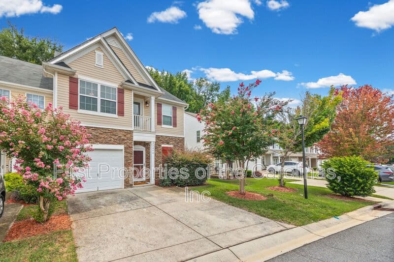 Lake Wylie Townhome: 2090 Shady Pond Dr.