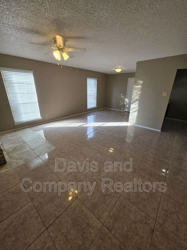 Midland Condo: 4802 Country Club Dr