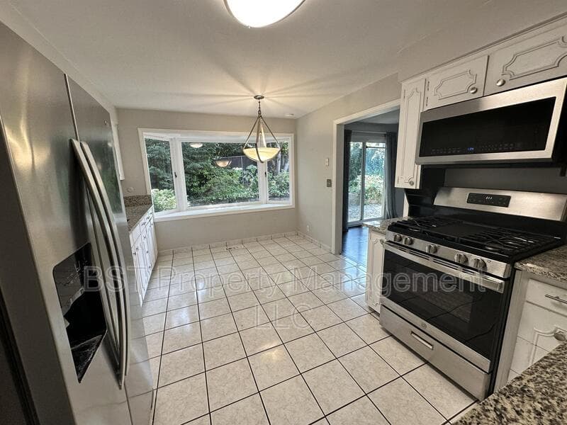 Keizer House: 1458 Greenwood Drive Northeast