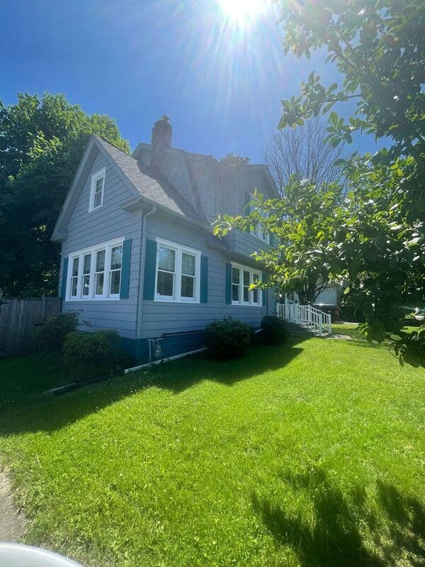 Stroudsburg House: 528 Lindbergh Avenue