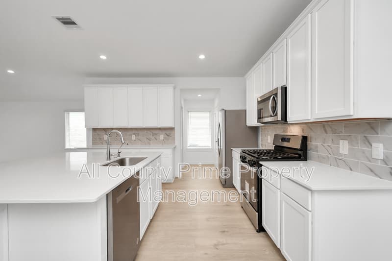 Katy House: 29935 Gallatin River Ln.