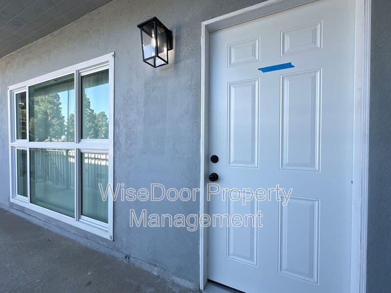 Garden Grove House: 10392 Lampson Ave