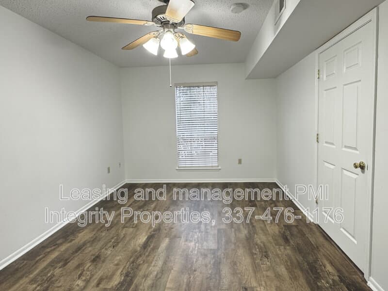 Baton Rouge Apartment: 7324 Menlo Drive