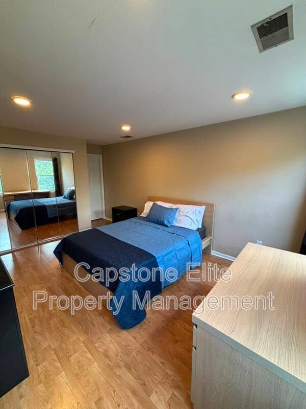 Newark Condo: 12 Colgate Drive