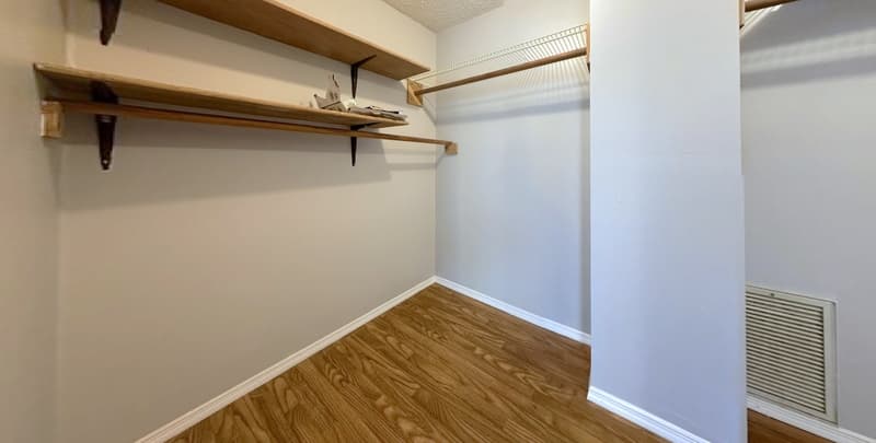 St. Petersburg House: 4367 19th Street North