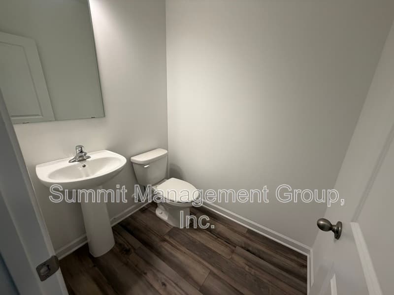 Conyers House: 2305 Hedgeview Road