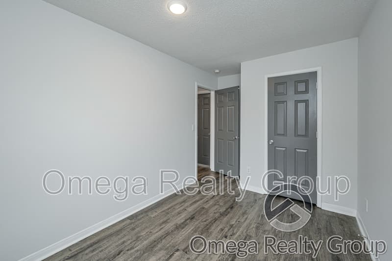Columbiana Condo: 100 Egg And Butter Rd