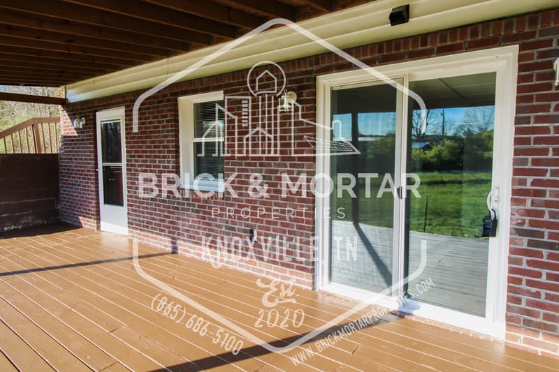 Maryville House: 1731 Lively Road