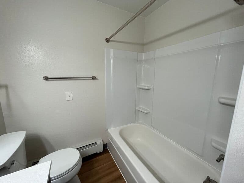 Anchorage House: 516 E 10th Ave