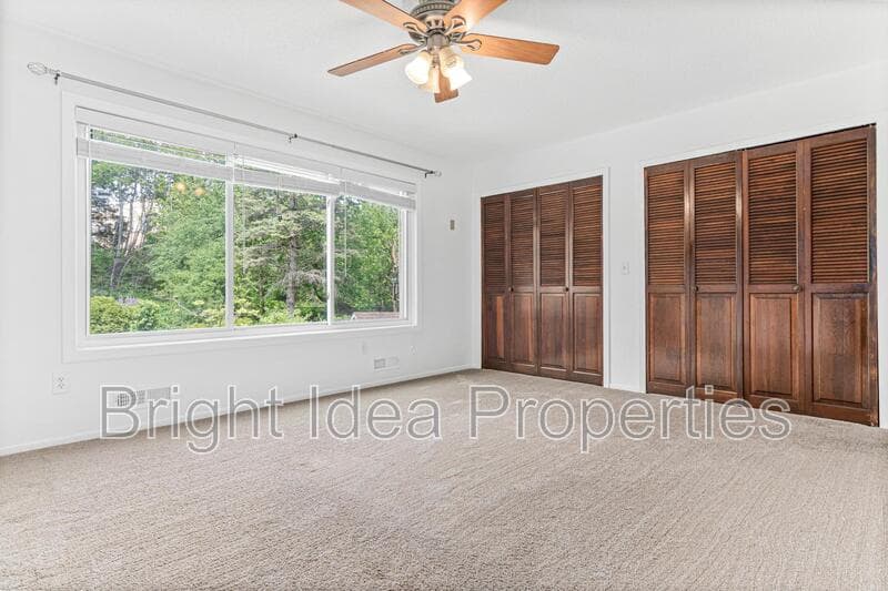 Woodbury House: 1716 Evergreen Drive