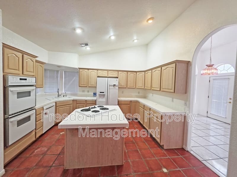 Pahrump House: 2060 River Plate Drive