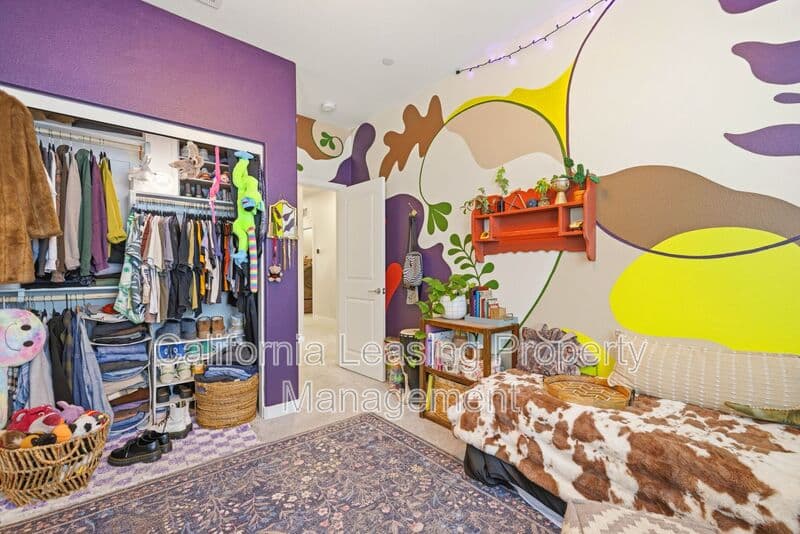 Valencia House: 27233 Red Willow Court