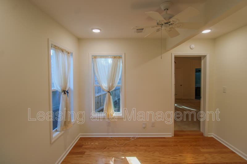 Mount Pleasant House: 1240 Llewellyn Road
