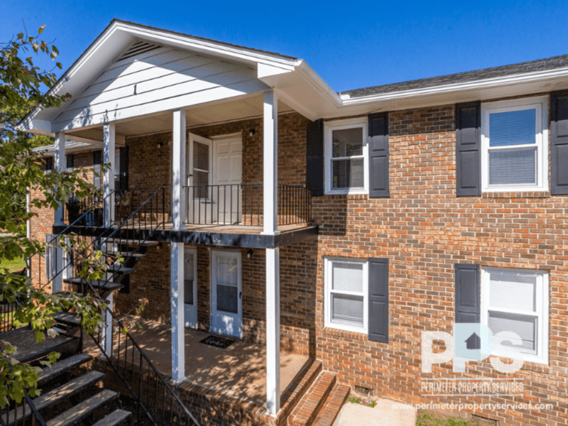 Cumming House: 1004 Tribble Gap Rd