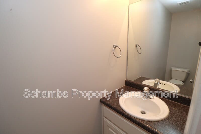 Clayton House: 410 Whitehall Ct