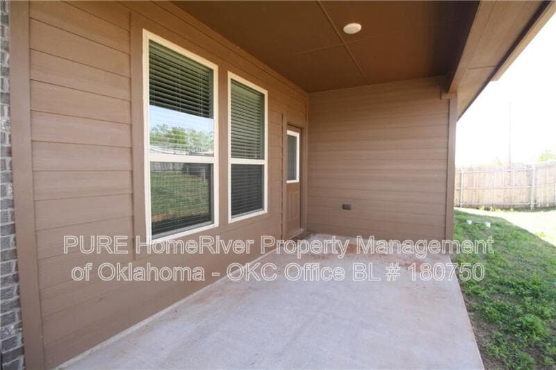 Piedmont House: 13737 The Brook Blvd