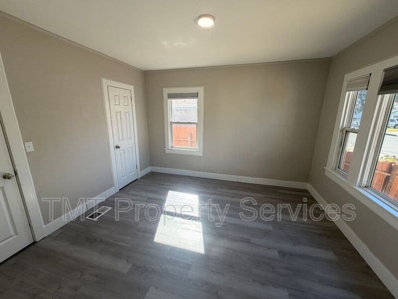 Sacramento House: 2378 Cambridge St.
