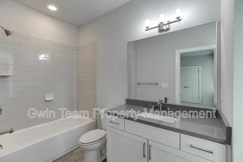 Atlanta Townhome: 721 Taylor Ct