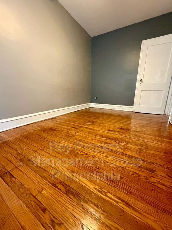 Philadelphia House: 7207 Sommers Rd