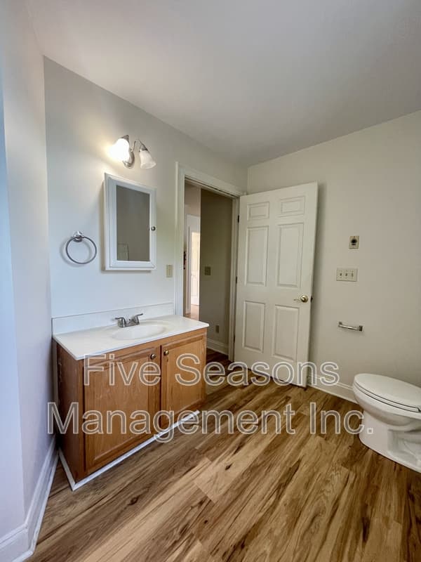 Burlington Condo: 85 Manhattan Drive - 2
