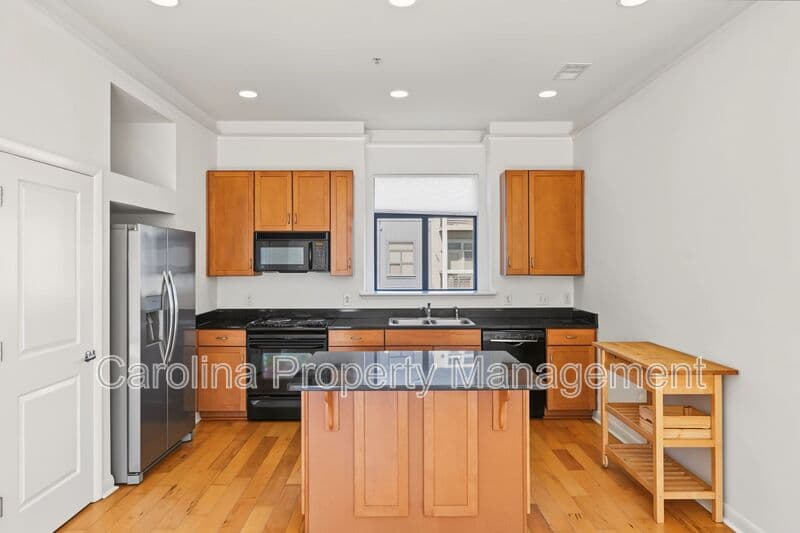 Charlotte House: 516 New Bern Station Ct