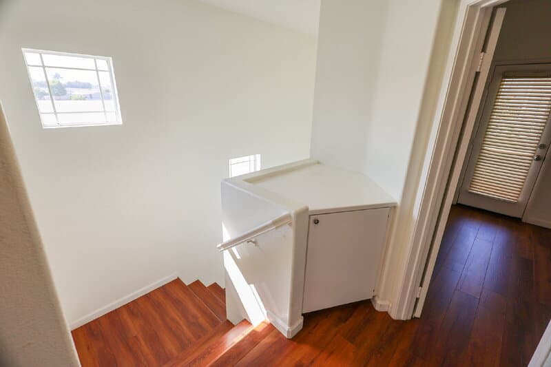 Long Beach House: 2942 Claremore Ln