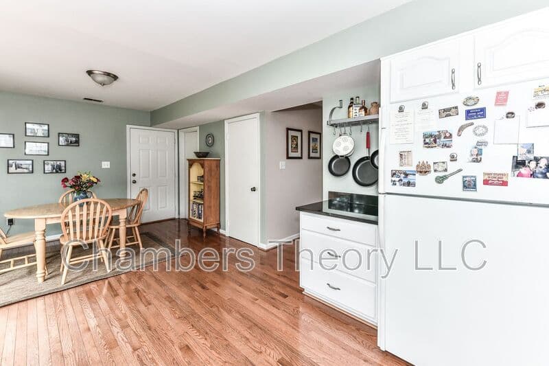 Herndon House: 1350 Shallow Ford Rd