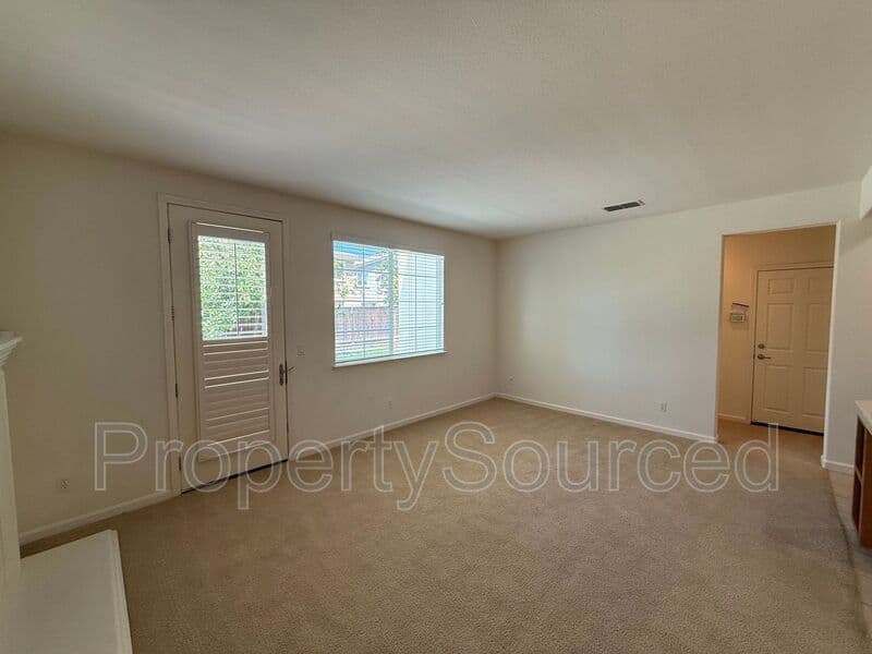 Tracy House: 2099 Frank Blondin Lane