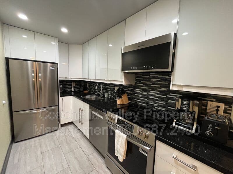 Palm Springs Condo: 2821 Los Felices Cir