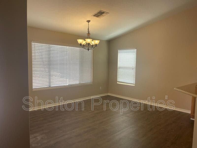 Buckeye House: 25652 W Magnolia St