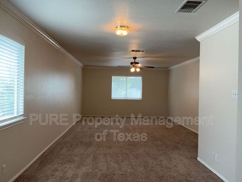 Hutto House: 502 Country Estates Dr.