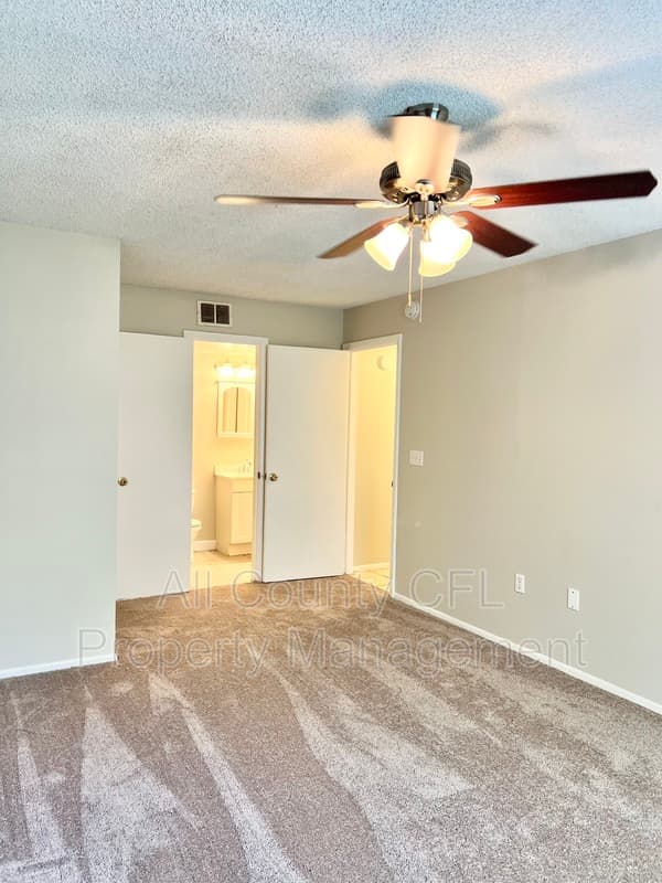 Orlando Condo: 6065 Village Circle