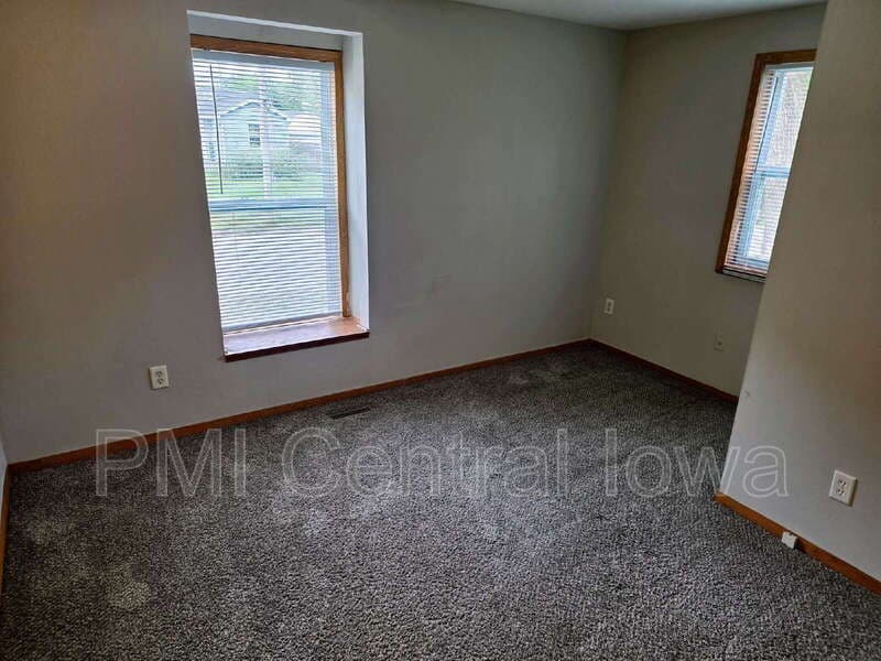 Des Moines Condo: 4131 55th Street