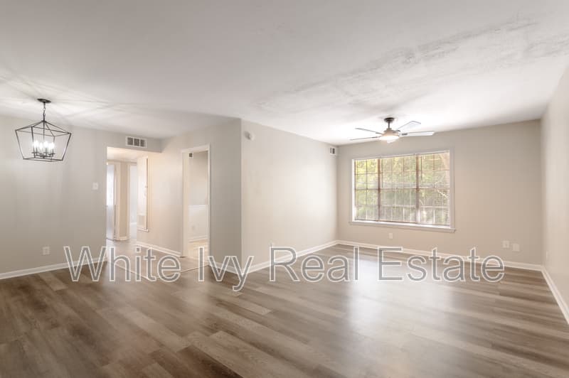 Huntsville Condo: 818 University Ave
