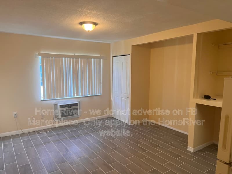 Tampa Condo: 1256 E 113th Ave