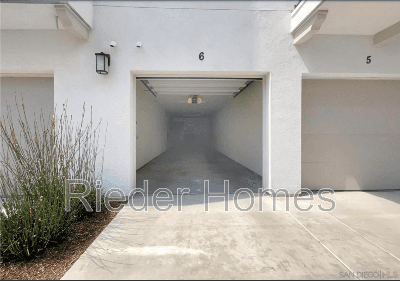 Chula Vista House: 2023 Luzon Ln