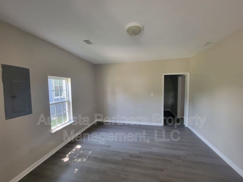 Augusta House: 2015 Grand Blvd