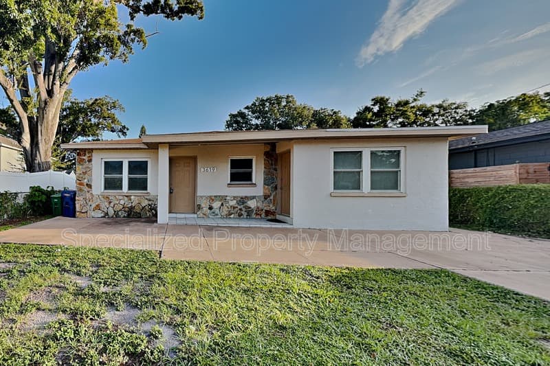 Tampa House: 3619 W Cass St
