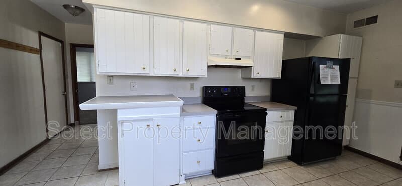 Fort Wayne House: 7430 W. Jefferson Blvd