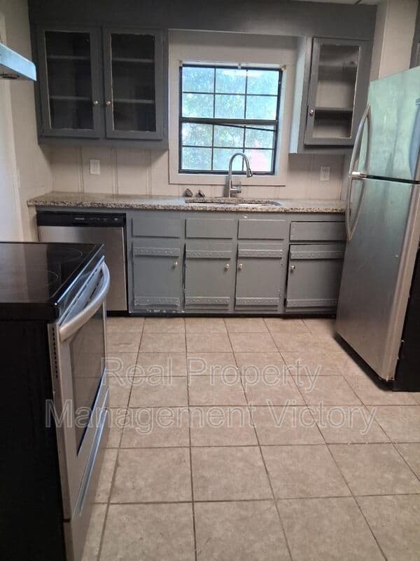 Bessemer House: 1116 potter Avenue