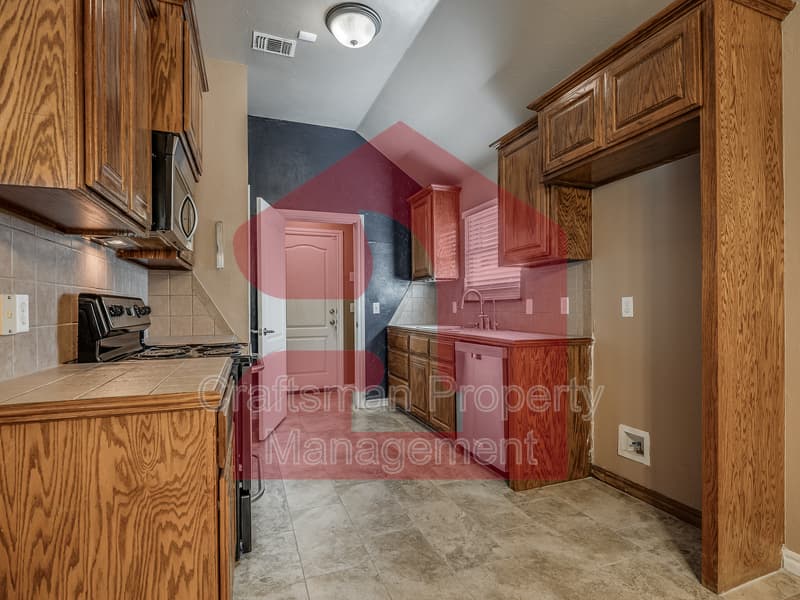 Moore House: 3209 Loren Drive