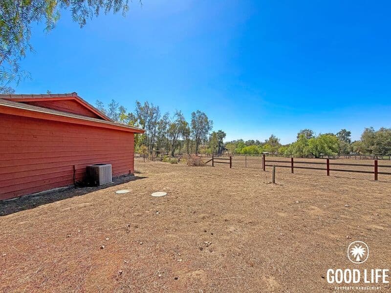 Valley Center House: 19286 Paradise Mountain Rd