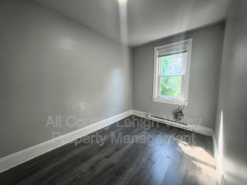 Bethlehem House: 934 Vernon St