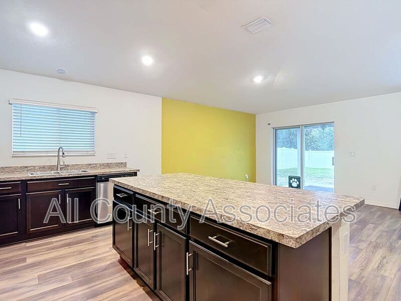 Hudson House: 12542 Achasta Blvd