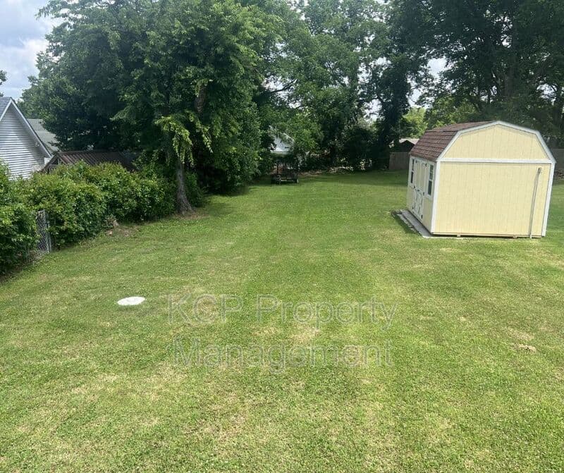 Fort Smith House: 3101 Park Avenue